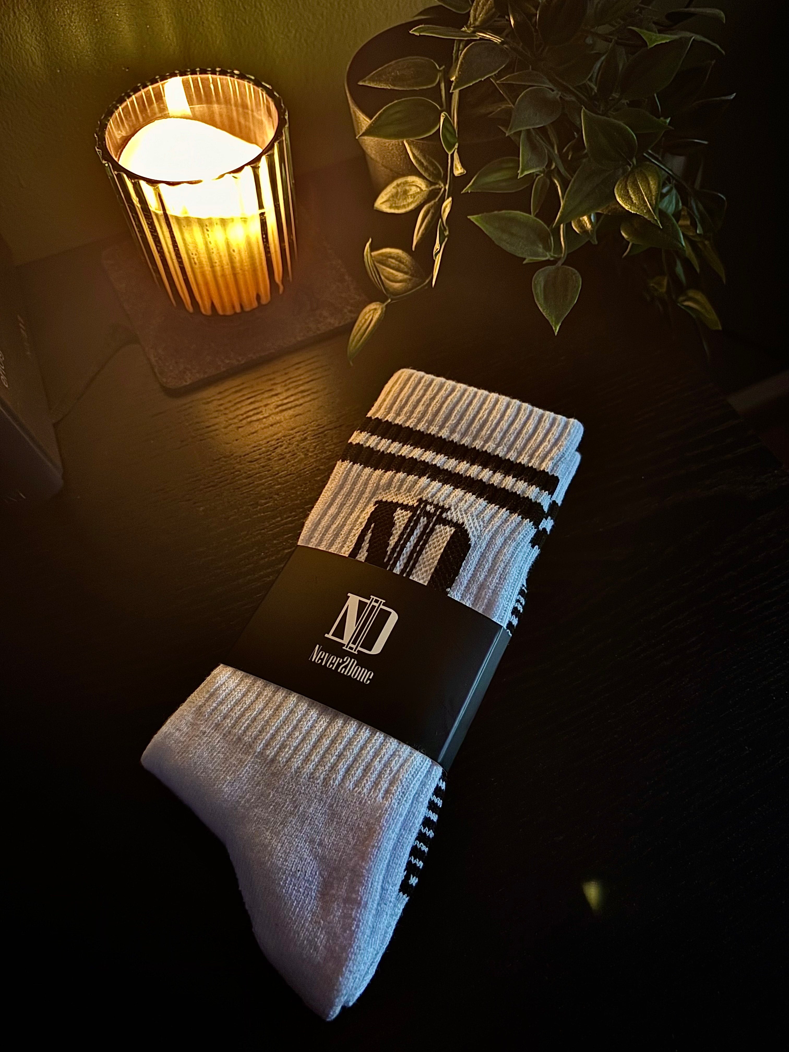 Never2Done Crew-Socken lang